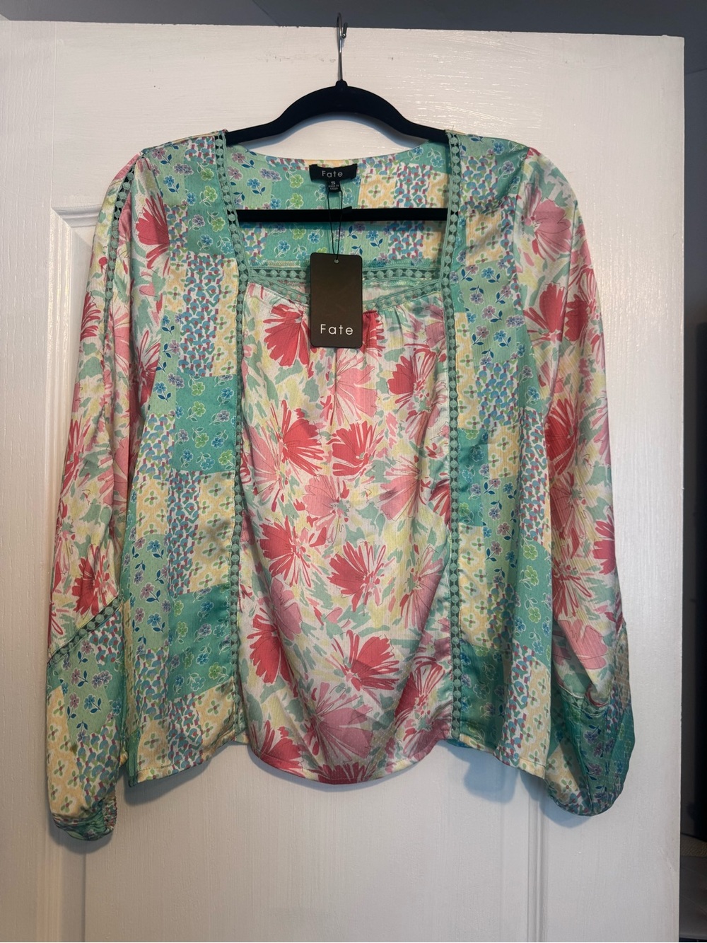 FATE New With Tags Floral Women's Blouse